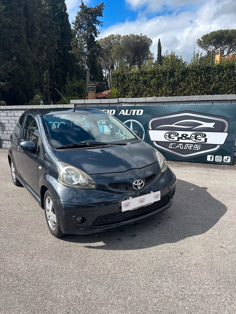 Toyota Aygo 1.0 12V VVT-i 3 porte Sol – 3.500 €