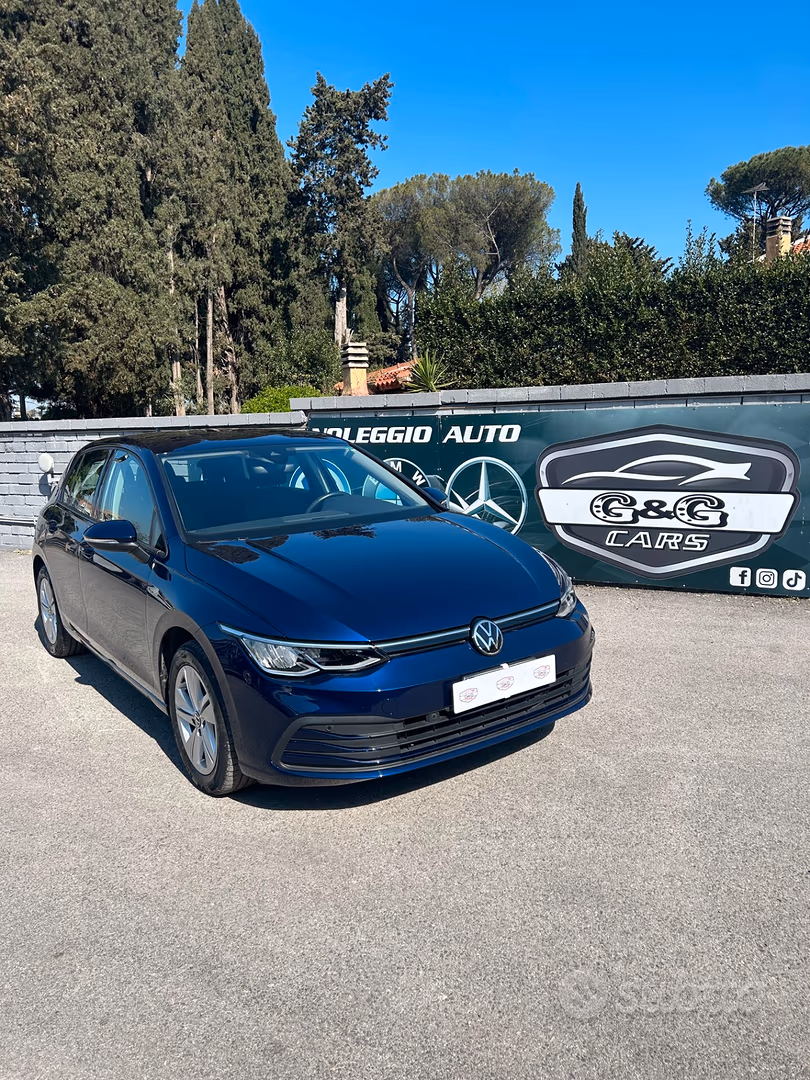 Volkswagen Golf 1.0 eTSI EVO DSG Life – 21.200 €